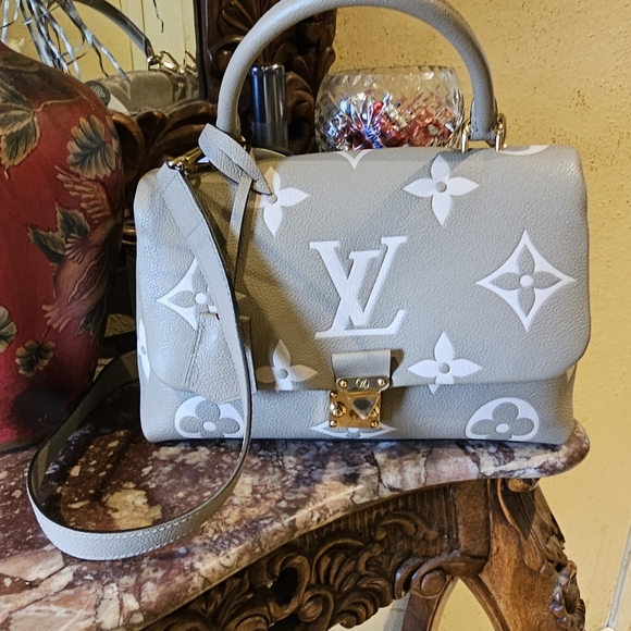 Louis Vuitton Empreinte Monogram Giant Madeline MM in Dove Grey - Picture 9 of 16